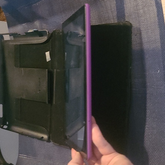 Onn purple/black electronic 10 inch tablet for school or work. - Picture 4 of 8
